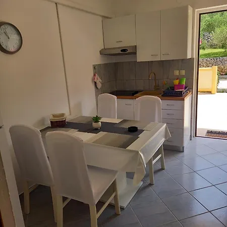 Apartment By The Sea Supetarska Draga - Gornja, Rab - 22719 Rab Town