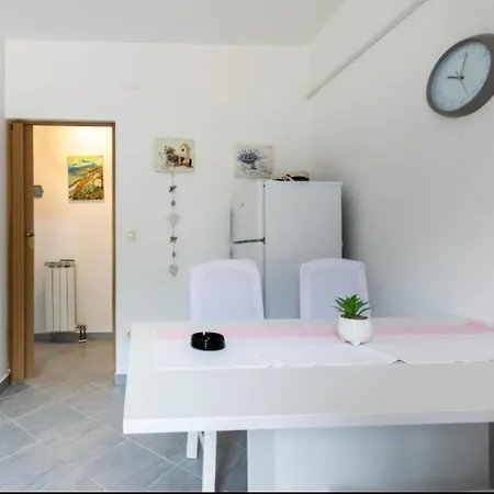 Apartment By The Sea Supetarska Draga - Gornja, Rab - 22719 Rab Town