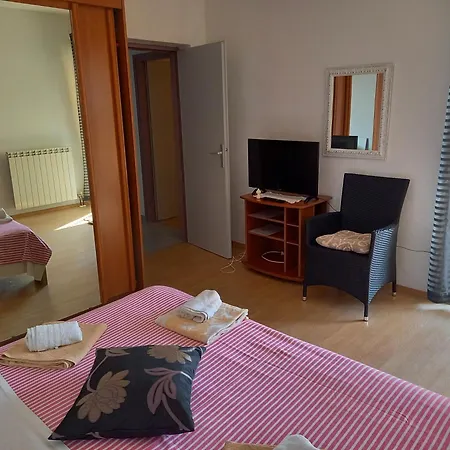 Apartment By The Sea Supetarska Draga - Gornja, Rab - 22719